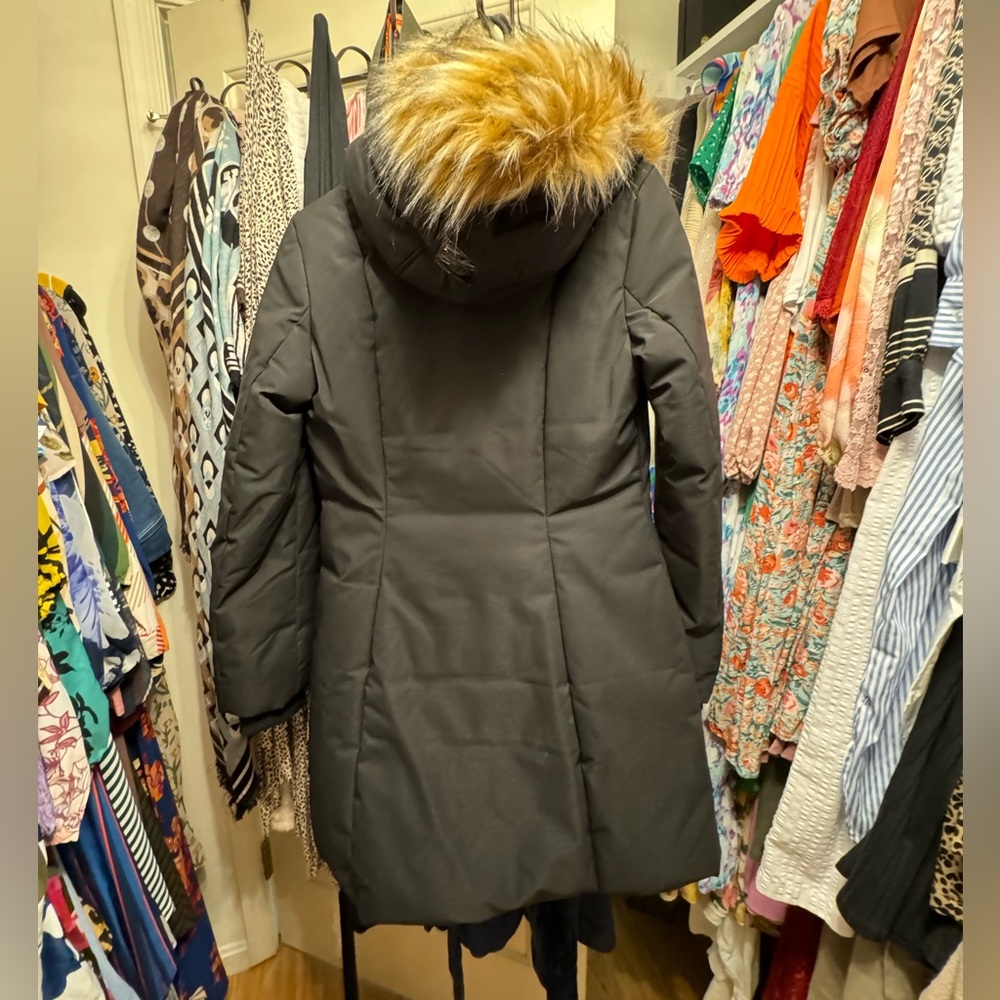 Guess Mid-Length Puffer With Fur - Picture 3 of 4